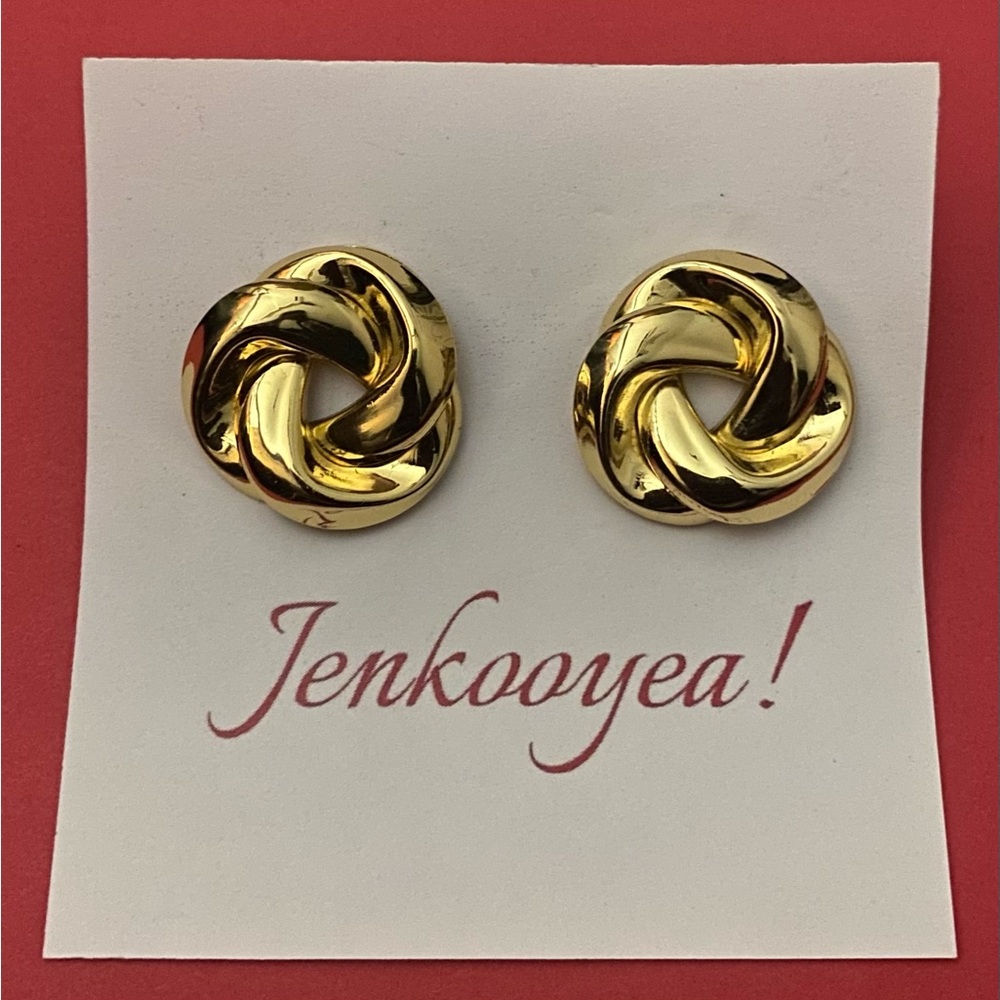 Gold Knot Earrings